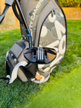 Cargar la imagen en la vista de la galería, (New) Scotty Cameron 2026 Phantom 3.2 Gloss Black & Navy Refinished Putter