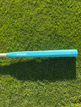 Cargar la imagen en la vista de la galería, Scotty Cameron 2022 Phantom 5.5 Tiffany Blue & White Refinished Putter
