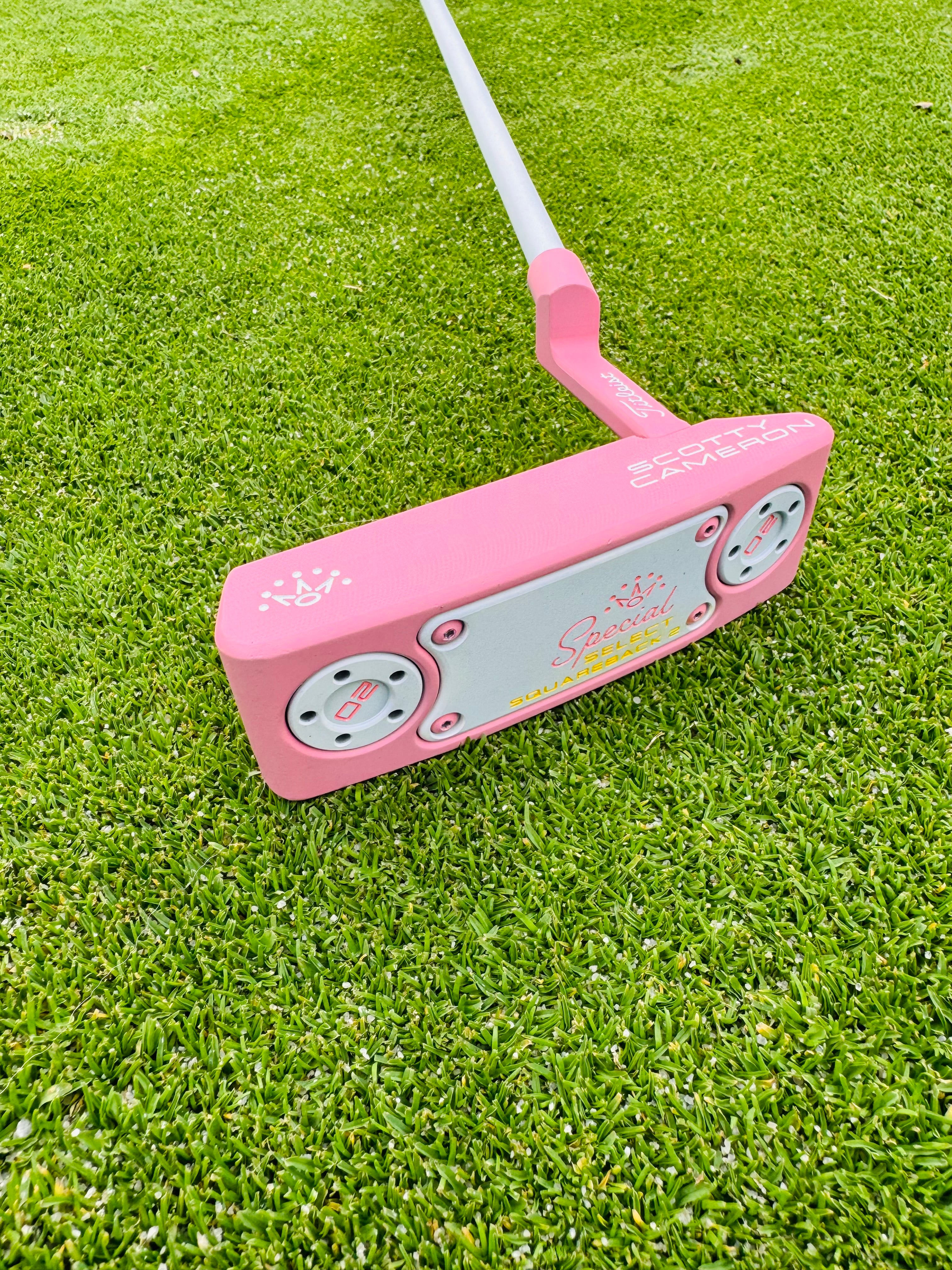 Scotty Cameron 2022 Special Select Squareback 2 Pink & White Refinished