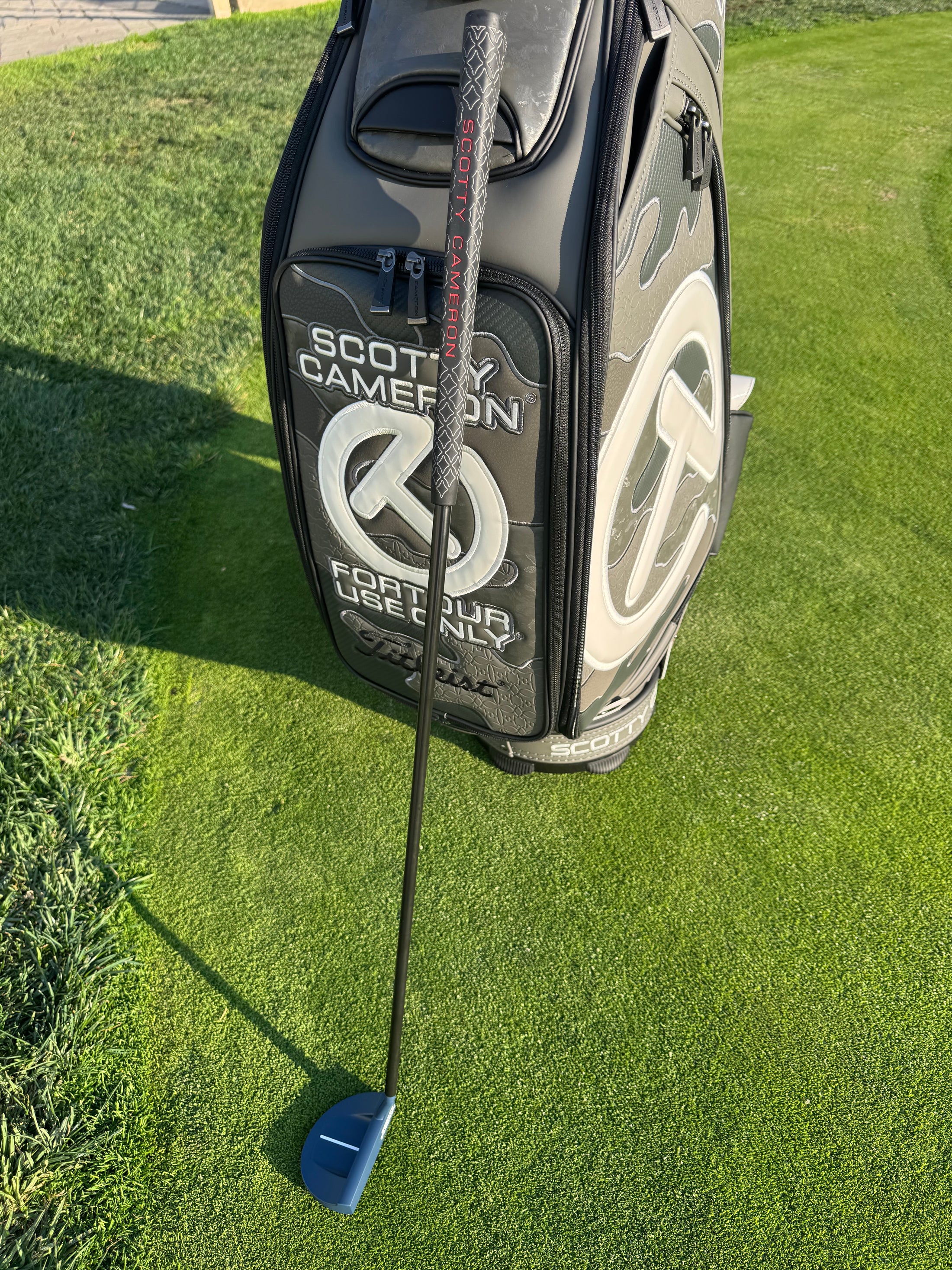 Scotty Cameron 2023 Super Select Golo 6.5 Navy & Black Refinished Putter