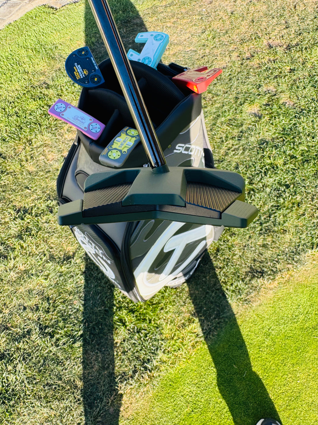 (New) Scotty Cameron 2025 Phantom 11R OC Dark Green & Black Refinished Putter