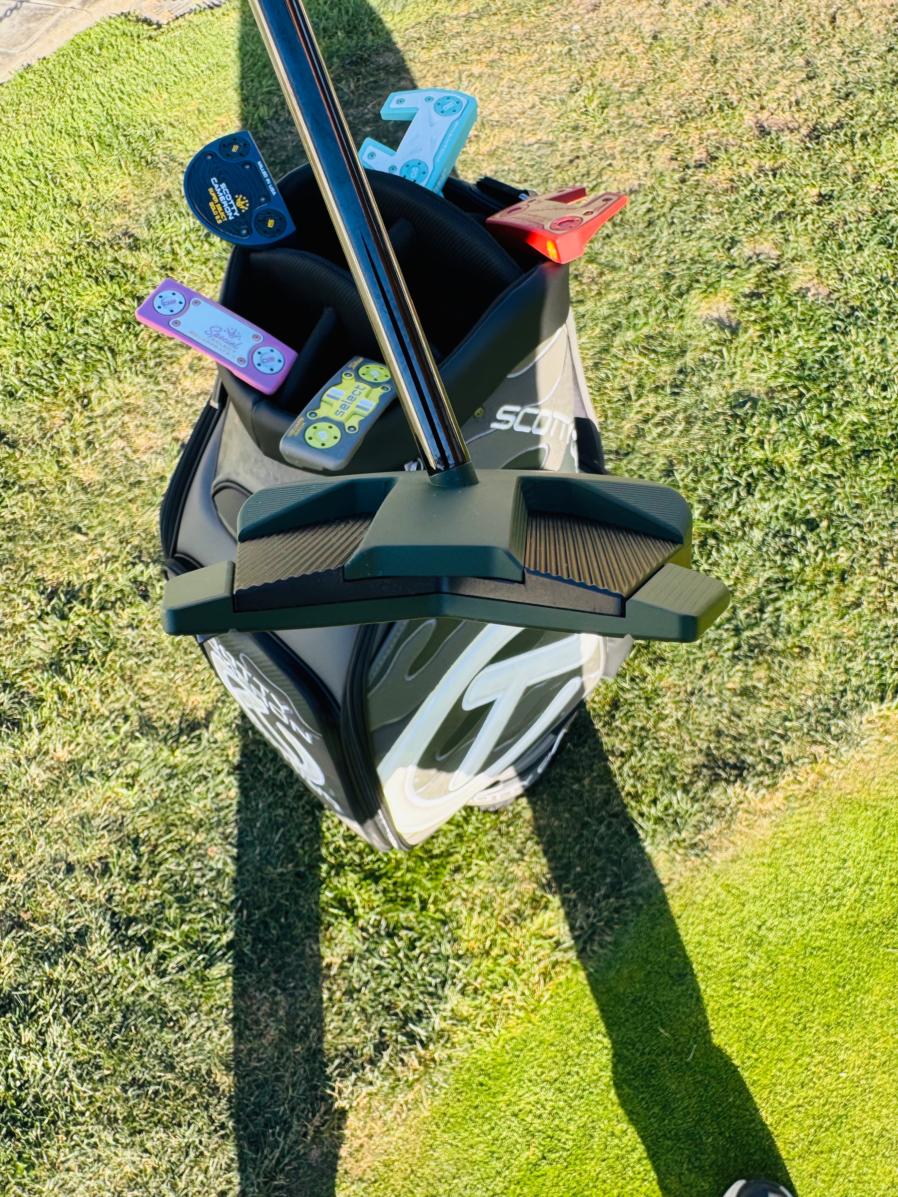 (New) Scotty Cameron 2025 Phantom 11R OC Dark Green & Black Refinished Putter