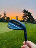 Cargar la imagen en la vista de la galería, (New) Titleist Vokey Wedge SM10 Navy Refinished
