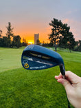 Cargar la imagen en la vista de la galería, (New) Titleist Vokey Wedge SM10 Navy Refinished
