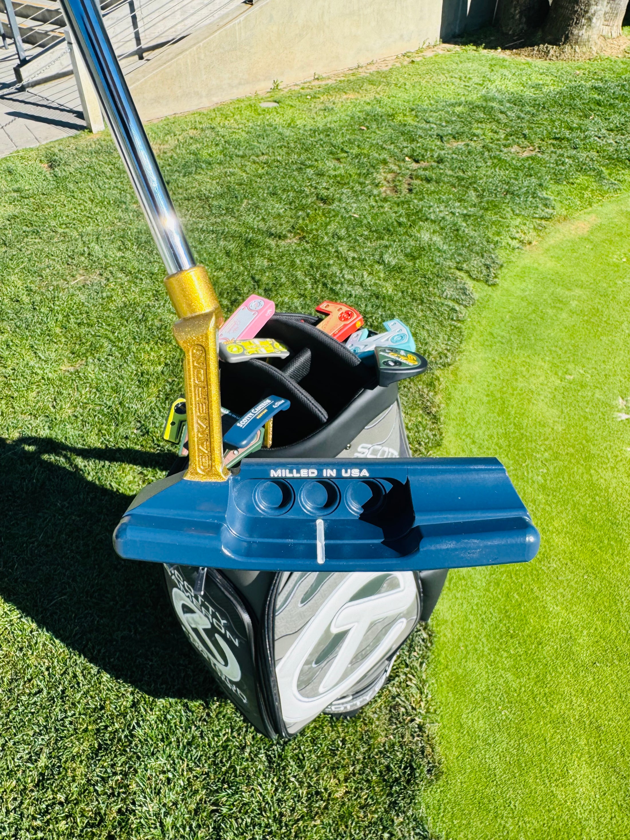 (New) Scotty Cameron 2023 Super Select Newport 2 Gold & Navy Refinished