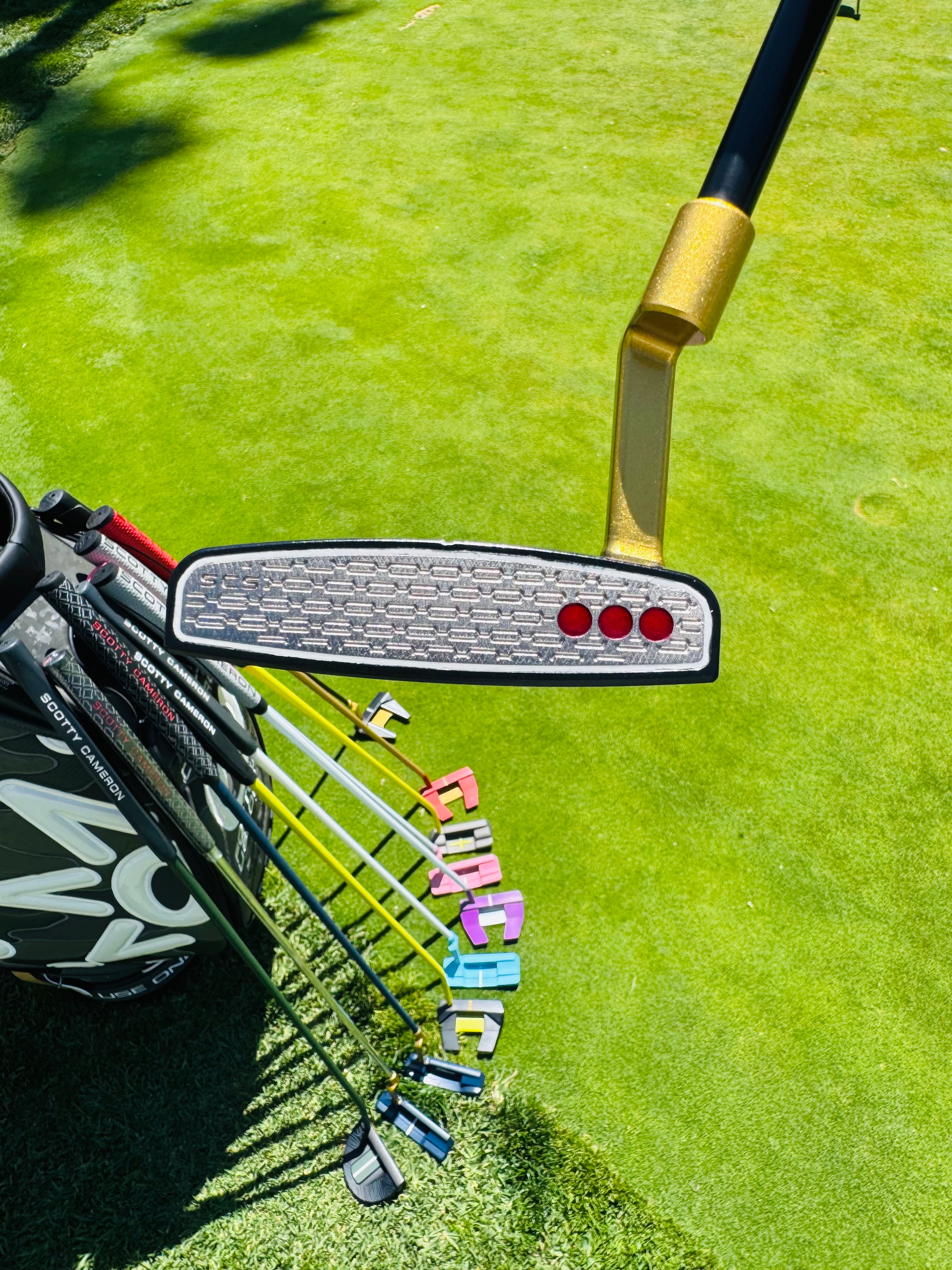 Re-stock) Scotty Cameron 2026 Phantom 9.2R Black & Gold Refinished
