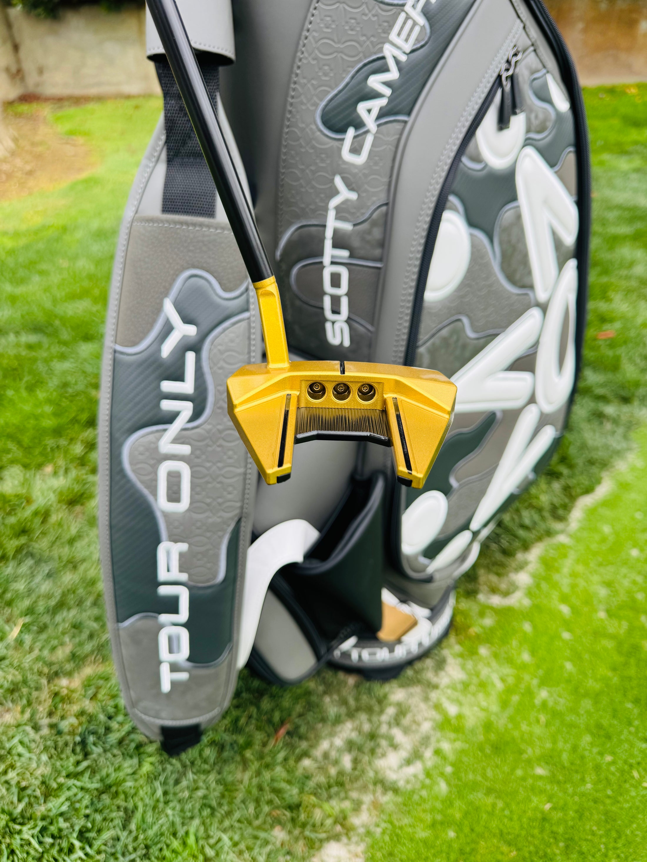 (New) Scotty Cameron 2026 Phantom 7.5 Gold & Black Refinished Putter