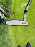 Load image into Gallery viewer, (New) Scotty Cameron 2026 Phantom 9.2R Masters Green & Gloss Black Refinished Putter
