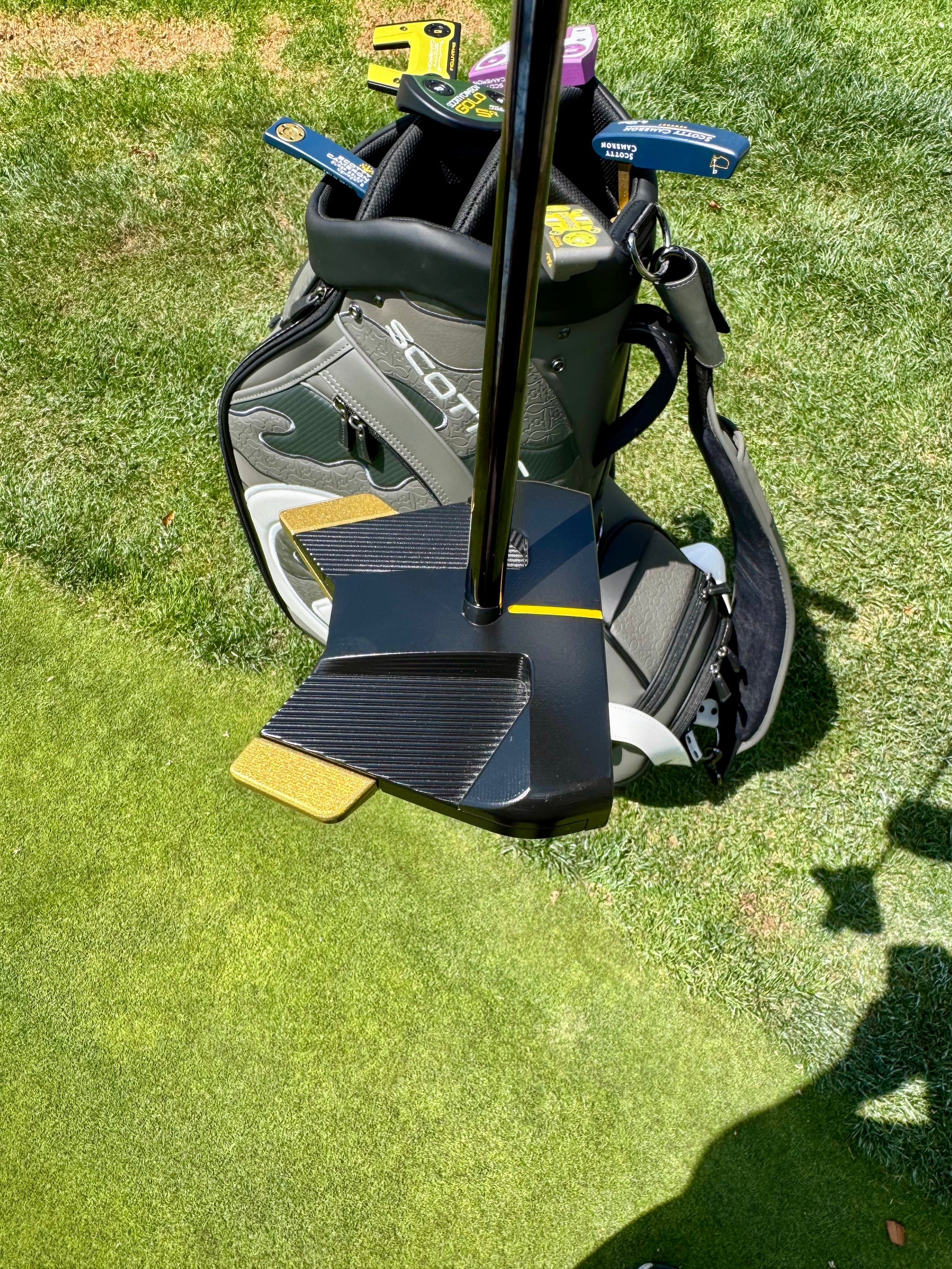 (New) Scotty Cameron 2025 Phantom 11R OC Gloss Black & Gold Refinished Putter