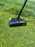 Cargar la imagen en la vista de la galería, (New) Scotty Cameron 2025 Phantom 11R OC Gloss Black & Gold Refinished Putter
