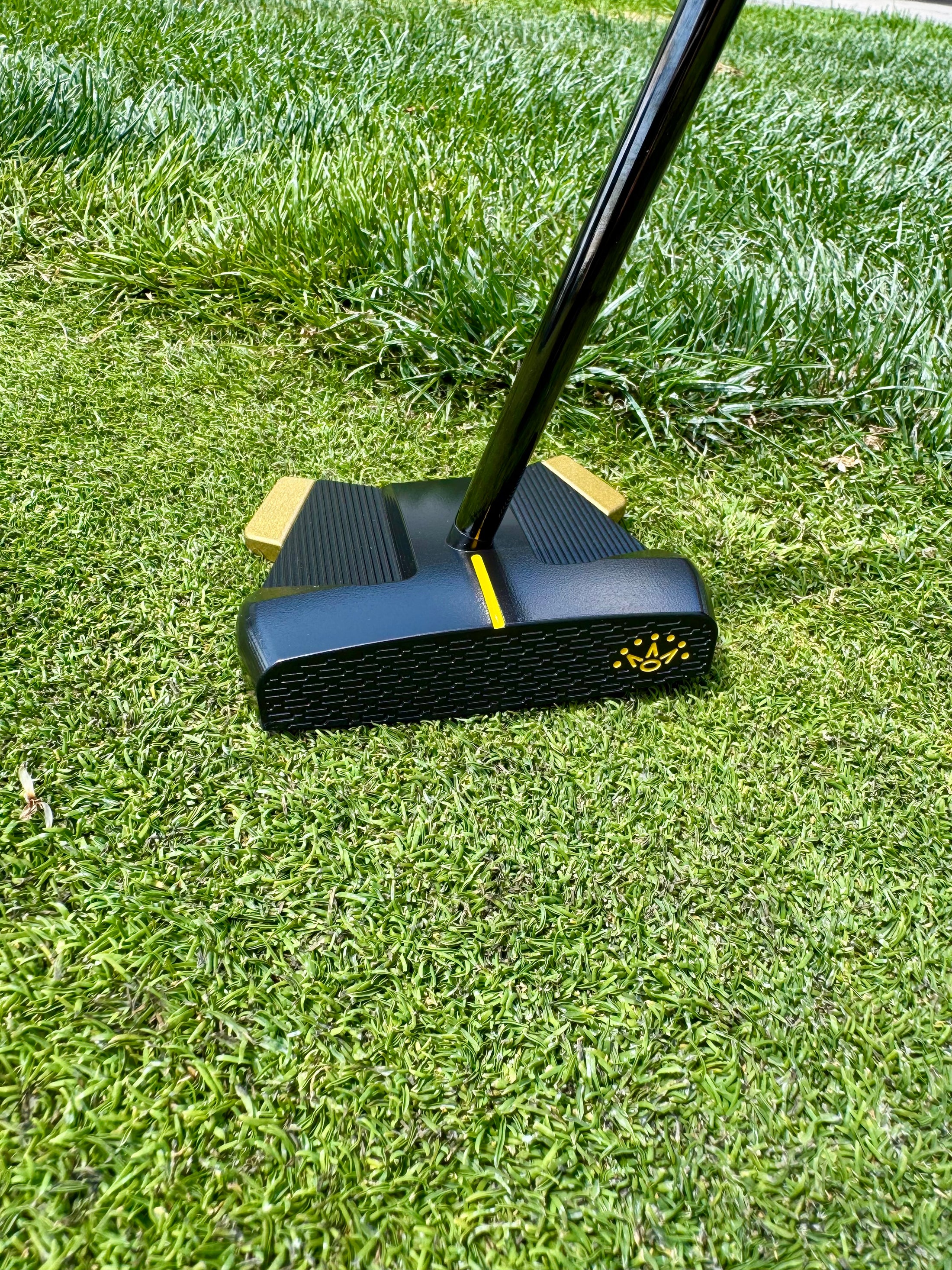 (New) Scotty Cameron 2025 Phantom 11R OC Gloss Black & Gold Refinished Putter