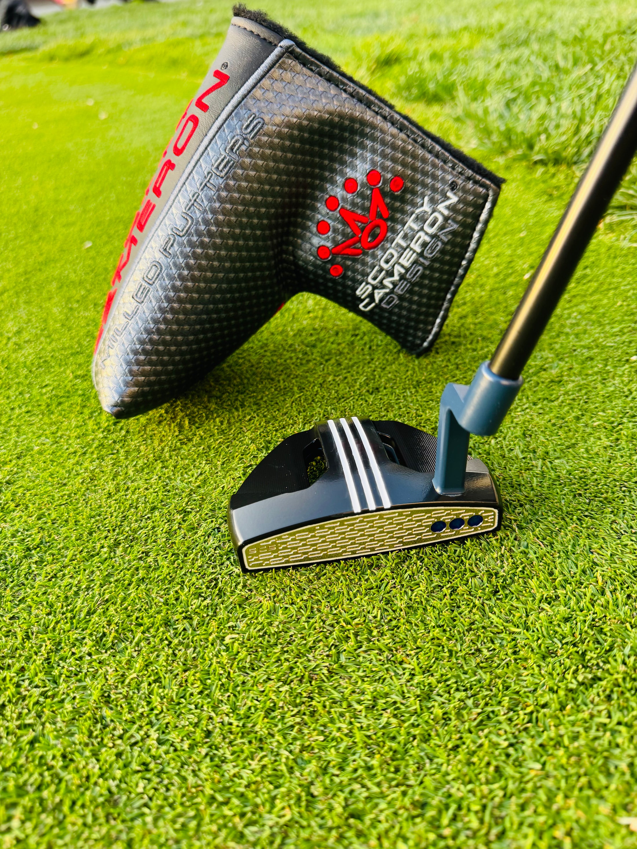 (New) Scotty Cameron 2026 Phantom 3.2 Gloss Black & Navy Refinished Putter