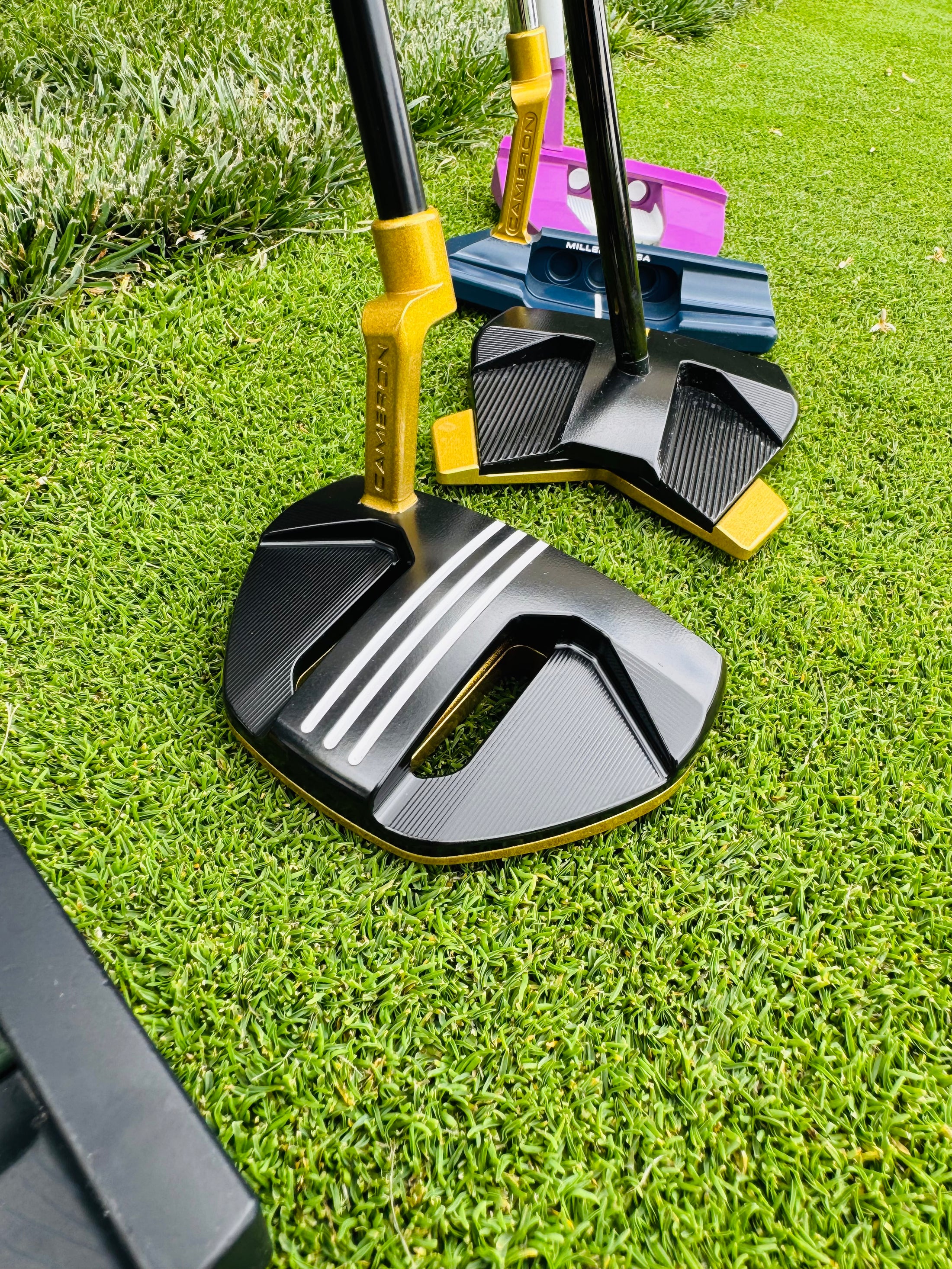(New) Scotty Cameron 2026 Phantom 3.2 Gloss Black & Gold Refinished Putter